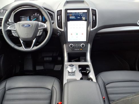Used 2024 Ford Edge SEL w/ Convenience Package image 10