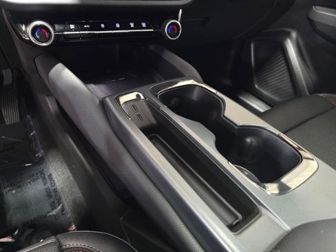 Used 2025 Chevrolet Equinox EV RS w/ Convenience Package II image 30