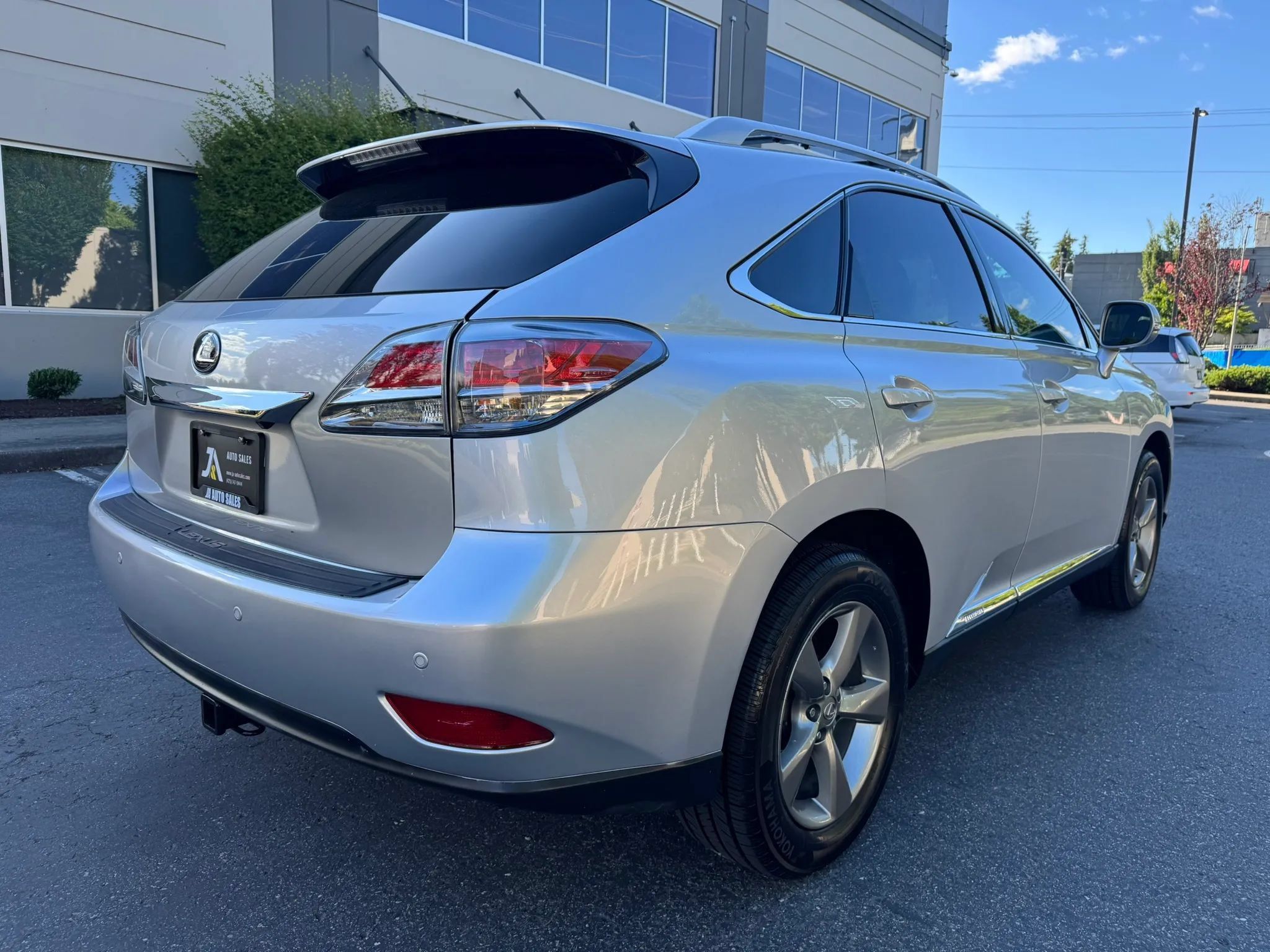 Used 2013 Lexus RX 450h AWD w/ Navigation Pkg image 10