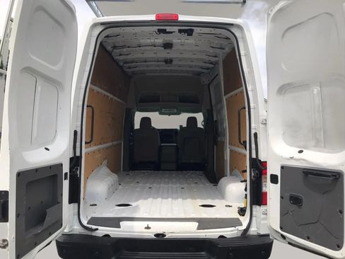 Used 2018 Nissan NV 2500 SV w/ Navigation Package RWD image 3