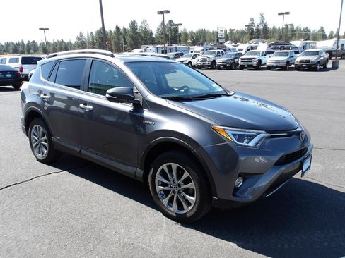 Used 2017 Toyota RAV4 Limited AWD/4WD image 7