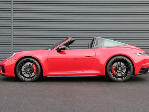 Certified 2022 Porsche 911 Targa 4 GTS image 30