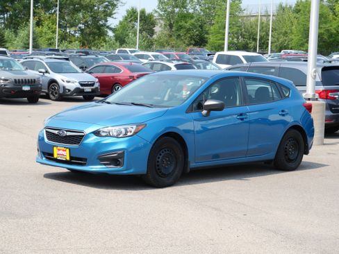 Used 2017 Subaru Impreza 2.0i AWD/4WD image 3