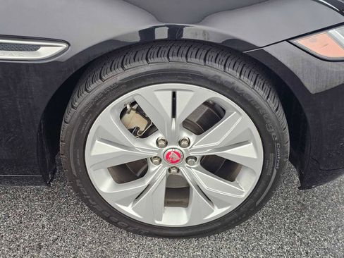 Used 2020 Jaguar XE S RWD image 9