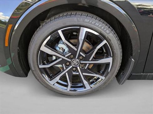 New 2026 Toyota Prius Plug-In Hybrid FWD image 10