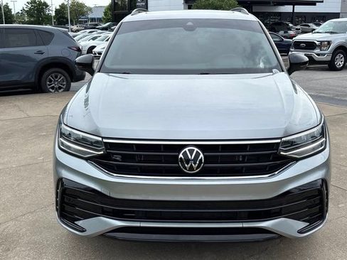 Used 2023 Volkswagen Tiguan SE R-Line FWD image 12