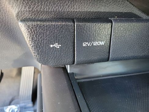 Used 2024 Toyota Camry SE image 20