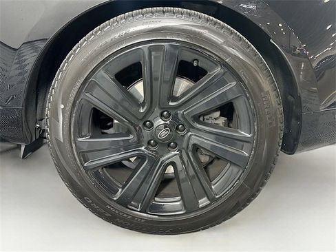 Used 2023 Land Rover Range Rover SE image 32