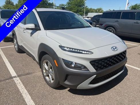 Certified 2023 Hyundai Kona SEL AWD/4WD image 3