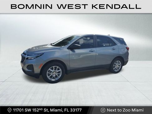 Used 2023 Chevrolet Equinox LS image 4