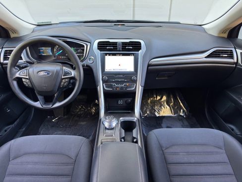 Used 2019 Ford Fusion SE image 11