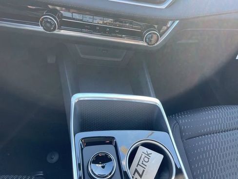 New 2026 Chevrolet Equinox LT w/ Midnight Edition image 31