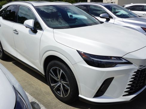 Used 2025 Lexus RX 350 Premium w/ Accessory Package (Z1) FWD image 3