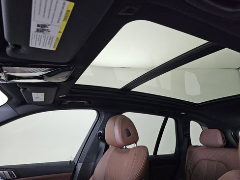 Used 2023 BMW X5 xDrive40i w/ M Sport Package image 10