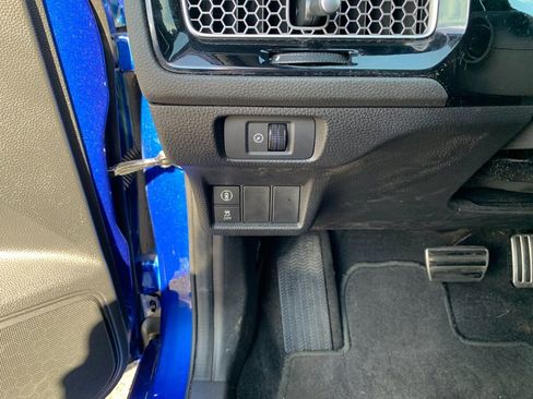 Used 2023 Honda Civic Sport image 32