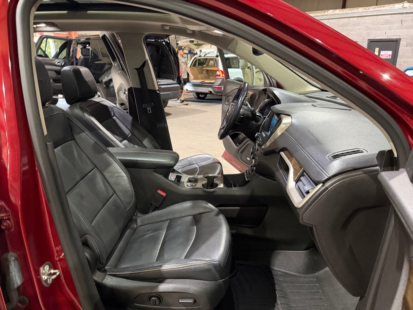 Used 2018 GMC Terrain Denali w/ Comfort Package FWD image 26