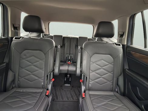 Used 2024 Volkswagen Atlas SE image 22