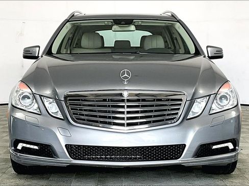 Used 2011 Mercedes-Benz E 350 4MATIC Wagon image 3