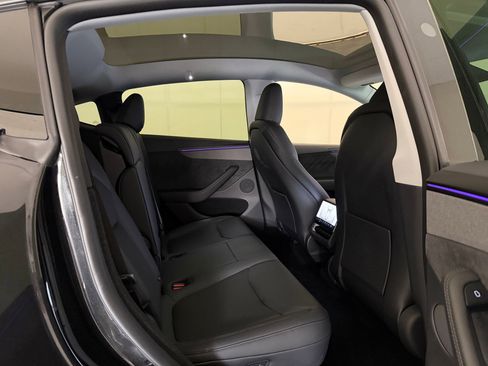 Used 2026 Tesla Model Y Long Range image 27