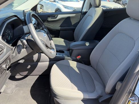 Used 2022 Ford Escape SE w/ Convenience Package image 17