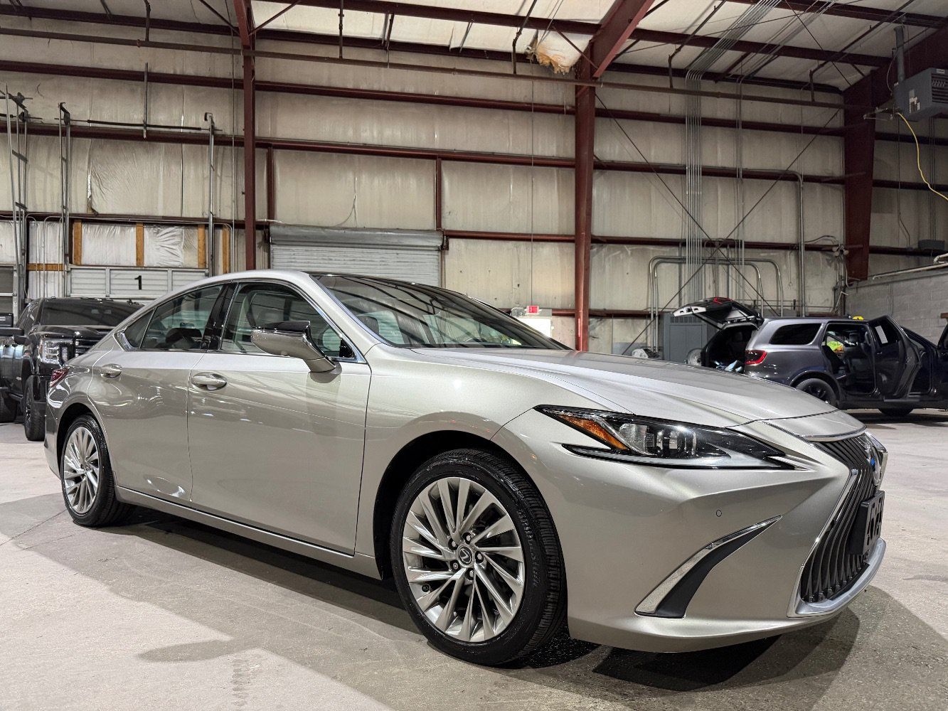 Used 2019 Lexus ES 350 w/ Accessory Package FWD image 1