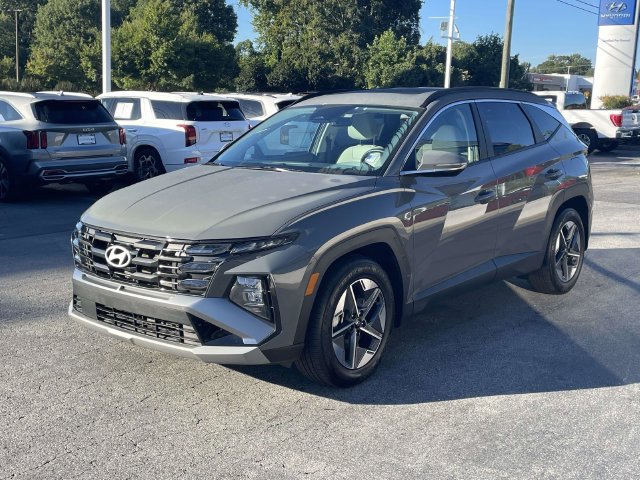 Certified 2025 Hyundai Tucson SEL FWD image 3
