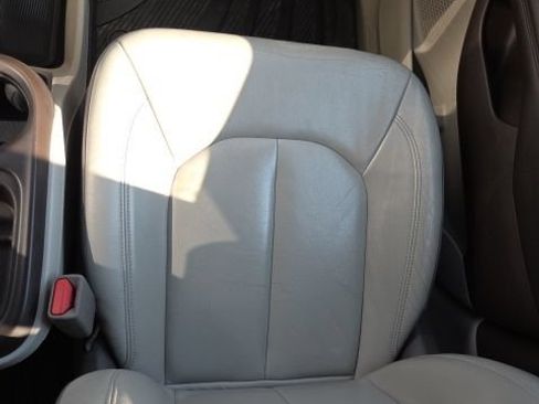 Used 2017 Chrysler Pacifica Touring-L FWD image 20