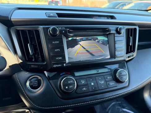 Used 2018 Toyota RAV4 XLE image 18