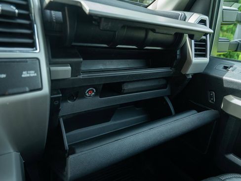 Used 2019 Ford F250 Lariat AWD/4WD image 31