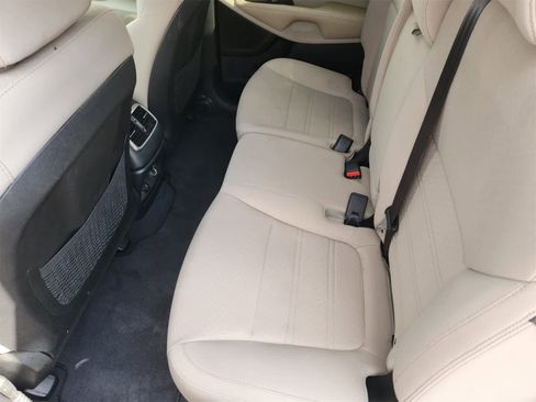 Used 2020 Kia Sorento LX w/ LX I4 Convenience Package image 24