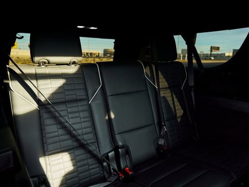 Used 2026 Cadillac Escalade ESV V image 49