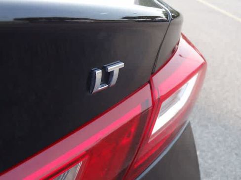 Used 2023 Chevrolet Malibu LT FWD image 35
