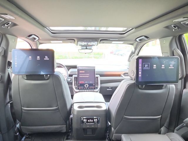 New 2026 GMC Yukon Denali w/ Denali Reserve Package RWD image 16