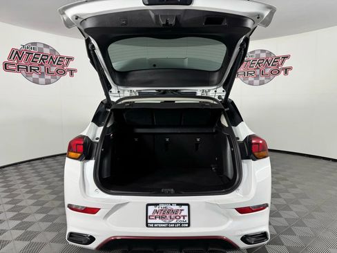 Used 2023 Buick Encore GX Select w/ Sport Touring Package image 27