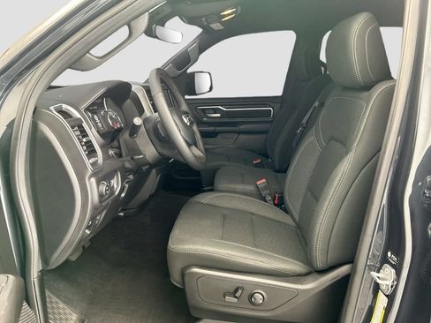 Used 2025 RAM 1500 Big Horn AWD/4WD image 17