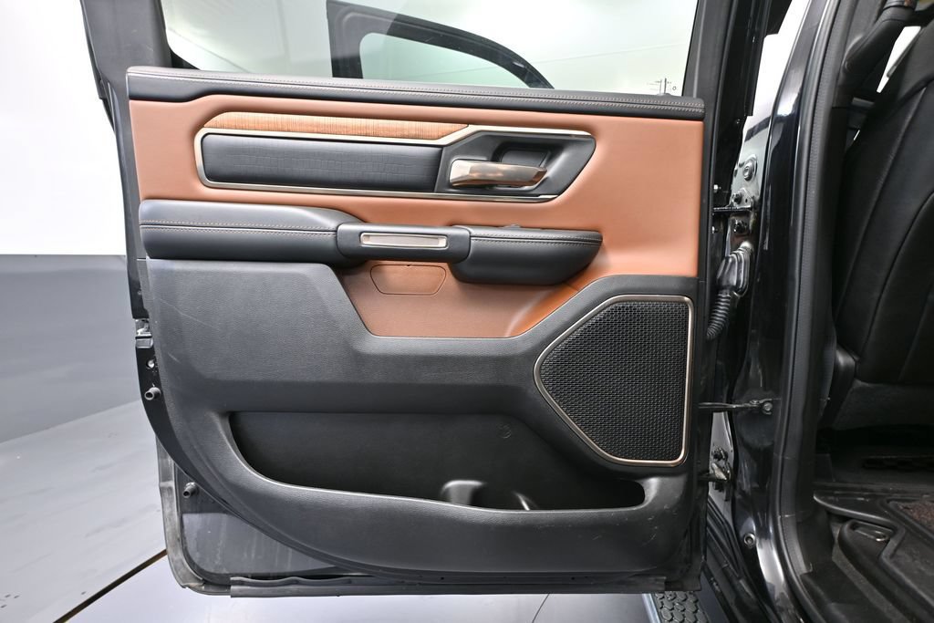 Used 2022 RAM 1500 Limited w/ Body-Colour Bumper Group AWD/4WD image 29