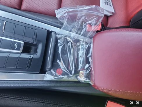 Used 2017 Porsche 718 Boxster RWD image 10
