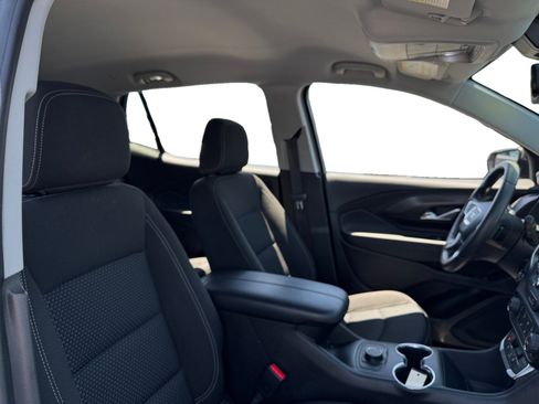 Used 2022 GMC Terrain SLE FWD image 15