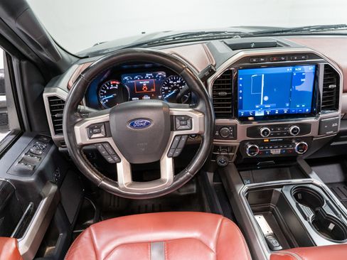 Used 2022 Ford F350 Platinum image 14