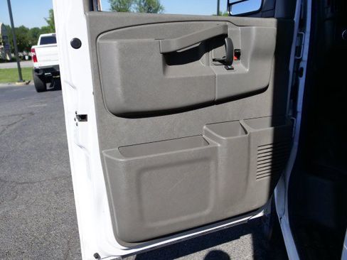 Used 2021 Chevrolet Express 3500 w/ Power Convenience Package RWD image 16