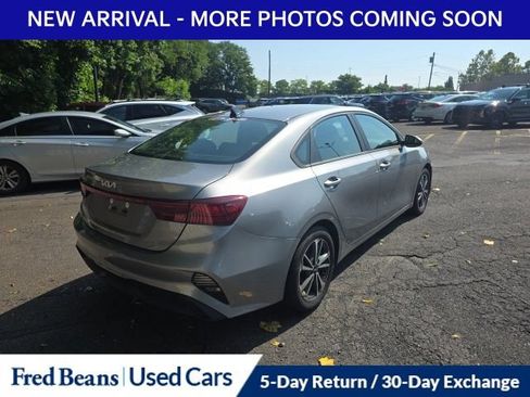 Used 2022 Kia Forte LXS FWD image 6