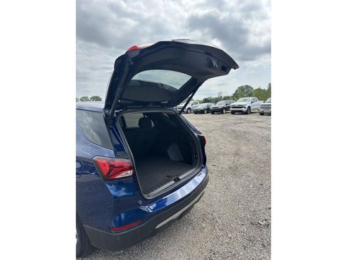 Used 2023 Chevrolet Equinox LT FWD image 29