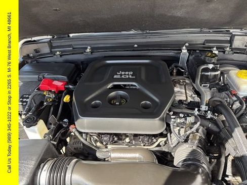 Used 2021 Jeep Wrangler Unlimited Sahara AWD/4WD image 9