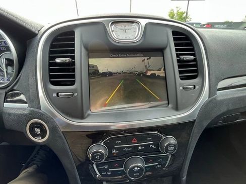 Used 2015 Chrysler 300 C w/ Light Group RWD image 16