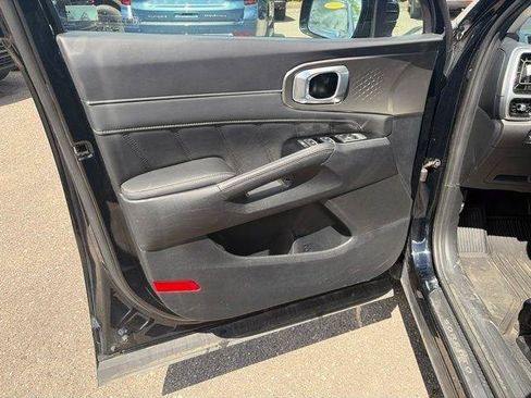 Used 2023 Kia Sorento SX AWD/4WD image 17