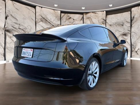 Used 2020 Tesla Model 3 Standard Range Plus RWD image 6