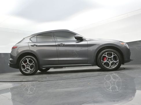 Used 2018 Alfa Romeo Stelvio Sport w/ Quick Order Package 22J Sport image 39