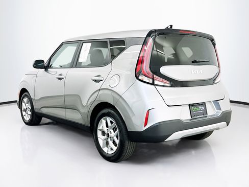 Used 2025 Kia Soul LX w/ LX Technology Package FWD image 5
