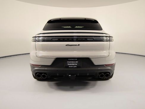 New 2026 Porsche Cayenne S image 6
