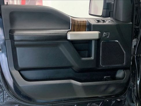 Used 2020 Ford F150 Lariat image 24